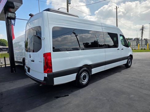 Used 2025 Mercedes-Benz Sprinter 2500 image 6