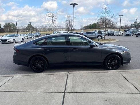 Used 2025 Honda Accord SE image 5