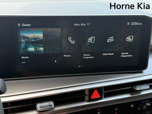 New 2025 Kia Sorento LX image 12