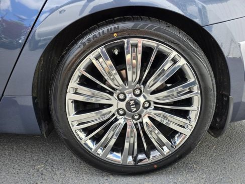 Used 2015 Kia Cadenza Limited FWD image 6