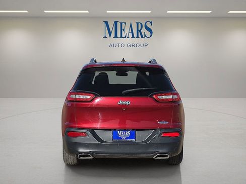 Used 2016 Jeep Cherokee Latitude image 4