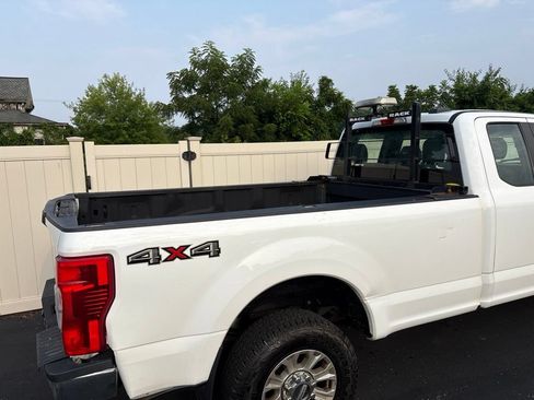 Used 2021 Ford F250 XL w/ STX Appearance Package AWD/4WD image 3