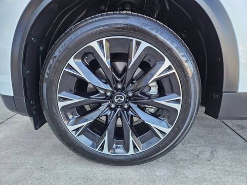 Used 2025 MAZDA CX-90 Plug-In Hybrid w/ Premium Plus AWD/4WD image 9