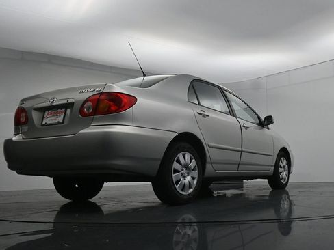 Used 2003 Toyota Corolla LE FWD image 32