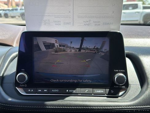 Used 2022 Nissan Rogue SV FWD image 22
