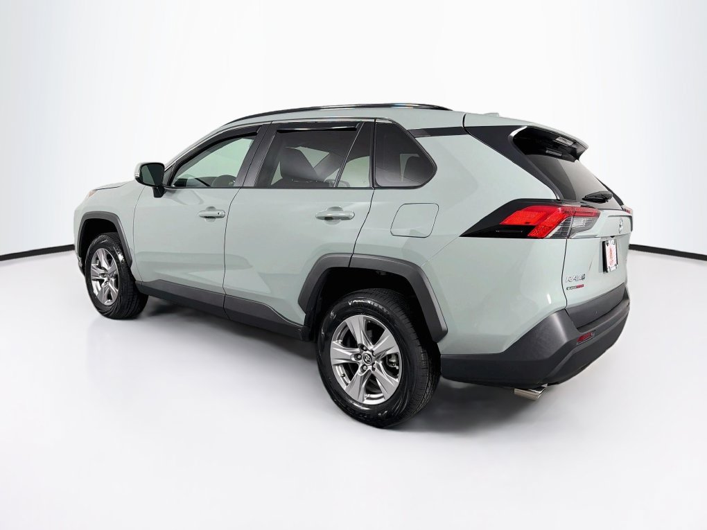 Used 2022 Toyota RAV4 XLE FWD image 7