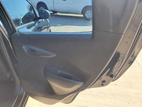 Used 2017 Chevrolet Spark LT image 8