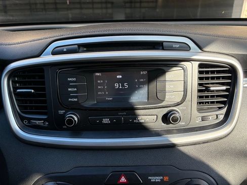 Used 2017 Kia Sorento AWD image 33
