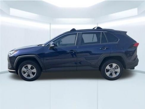 Used 2025 Toyota RAV4 XLE w/ Convenience Package FWD image 10
