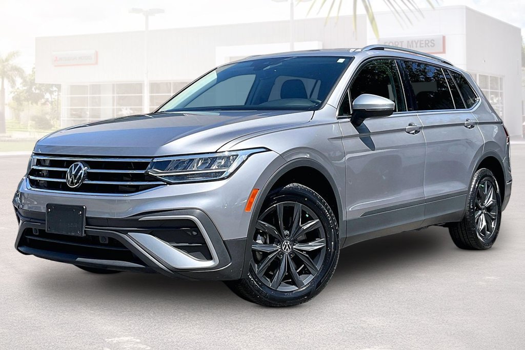 Used 2024 Volkswagen Tiguan SE AWD/4WD image 29