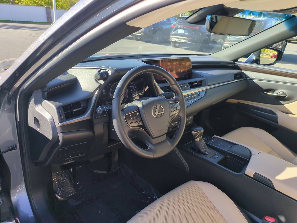 Used 2019 Lexus ES 350 w/ Premium Package FWD image 13