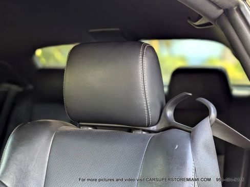 Used 2009 Dodge Challenger R/T image 36