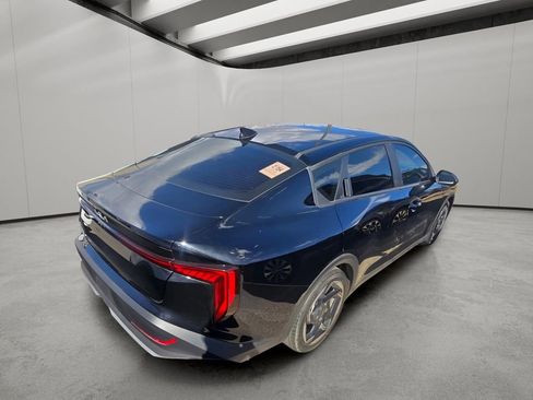 Used 2025 Kia K4 EX image 12