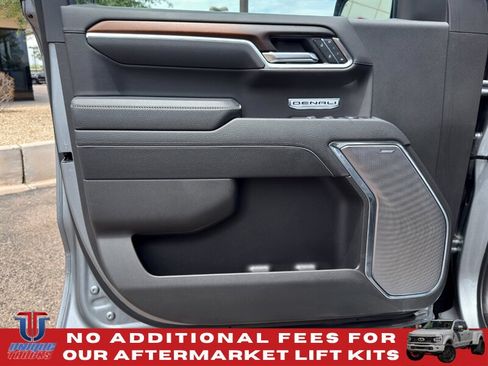 Used 2025 GMC Sierra 1500 Denali w/ Technology Package AWD/4WD image 16