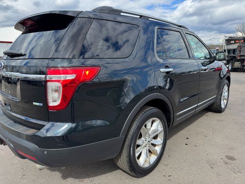 Used 2014 Ford Explorer XLT w/ Equipment Group 202A AWD/4WD image 11