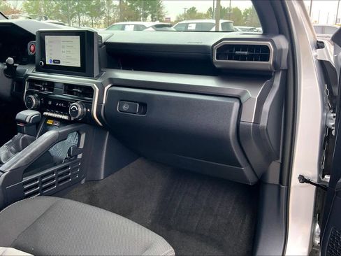 Used 2025 Toyota 4Runner TRD Off-Road image 18