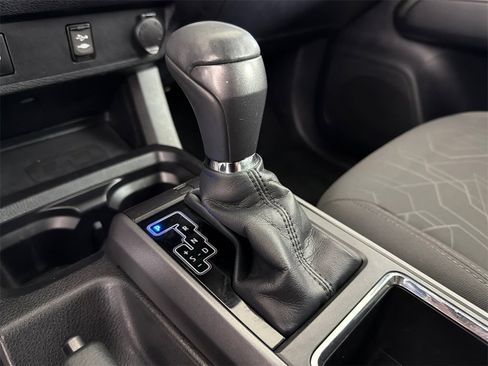 Used 2016 Toyota Tacoma TRD Sport image 30