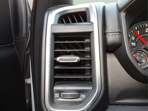 Used 2023 RAM 1500 Laramie AWD/4WD image 18