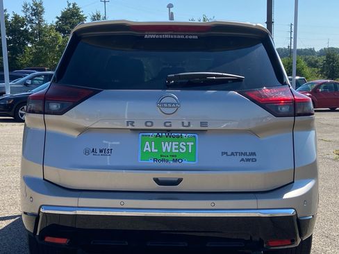 Used 2026 Nissan Rogue Platinum w/ Platinum Premium Package AWD/4WD image 4