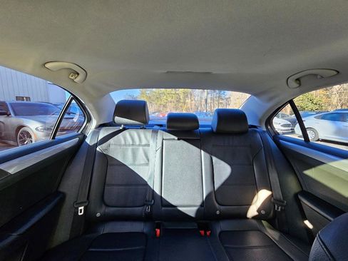 Used 2016 Volkswagen Jetta SE image 38