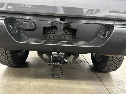 Used 2019 Toyota Tundra SR5 w/ TRD Off Road Package AWD/4WD image 37