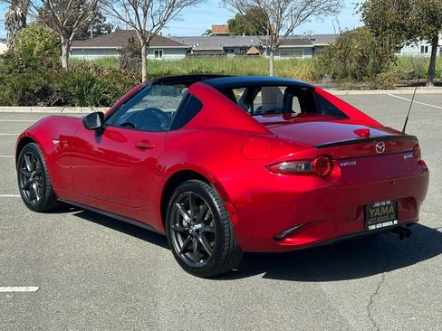Used 2017 MAZDA MX-5 Miata RF Club image 2