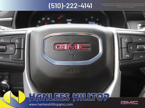 Used 2024 GMC Yukon SLT AWD/4WD image 27