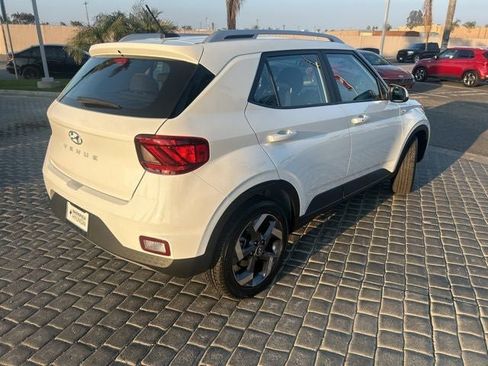 New 2026 Hyundai Venue SEL image 4