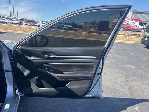 Used 2021 Nissan Altima 2.5 SV image 31