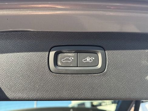 Used 2024 Volvo XC90 B5 Plus AWD/4WD image 33