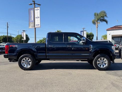 Certified 2022 Ford F350 Platinum w/ FX4 Off-Road Package AWD/4WD image 9