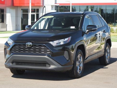 Used 2024 Toyota RAV4 XLE image 21