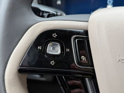 Used 2023 Lincoln Corsair AWD w/ Equipment Group 101A image 20