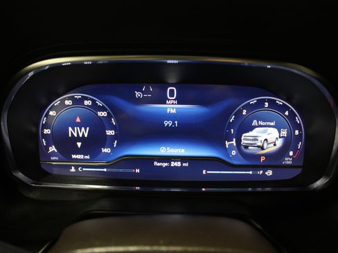 Used 2024 Chevrolet Tahoe LT w/ Luxury Package image 14