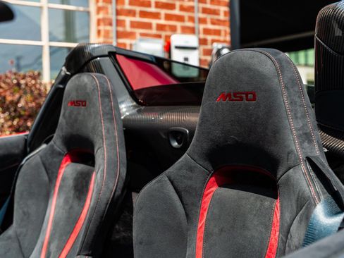Used 2022 McLaren 765LT RWD image 20