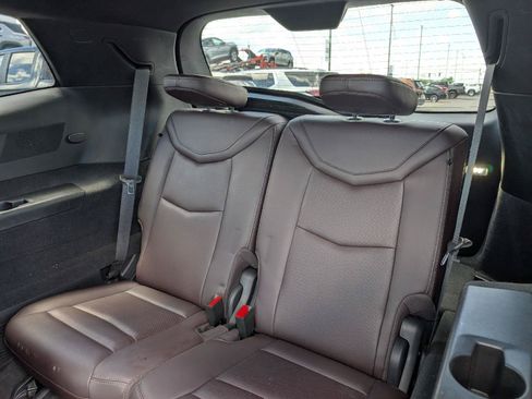 Used 2022 Cadillac XT6 Premium Luxury AWD/4WD image 10