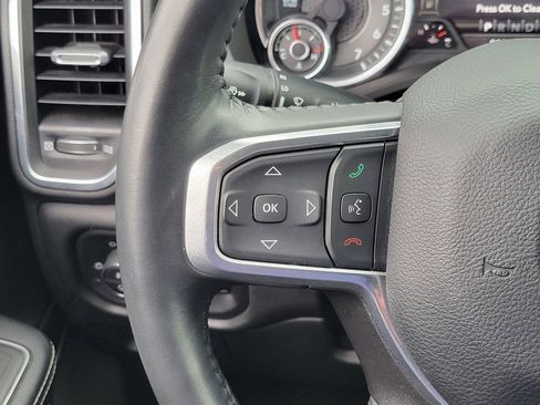 Used 2023 RAM 1500 Laramie AWD/4WD image 5