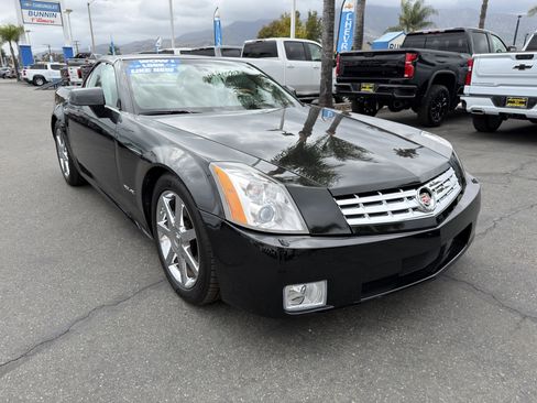 Used 2006 Cadillac XLR RWD image 2