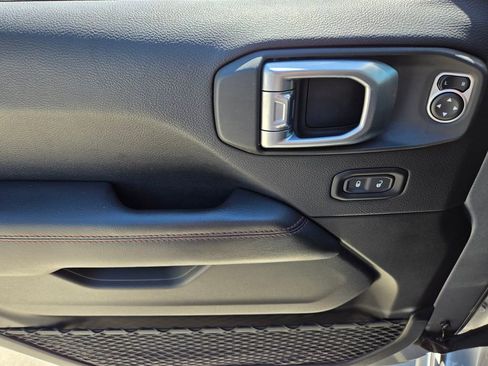 Used 2020 Jeep Gladiator Rubicon w/ Trailer Tow Package image 23