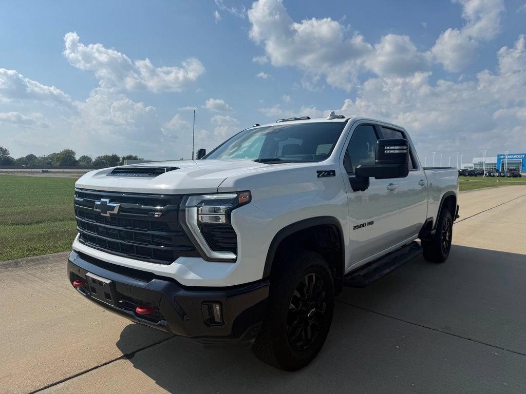 Used 2025 Chevrolet Silverado 2500 LTZ w/ Trail Boss Package AWD/4WD image 9
