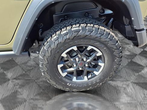 Used 2025 Jeep Wrangler Unlimited Rubicon AWD/4WD image 24