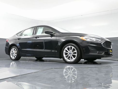 Used 2020 Ford Fusion SE image 48