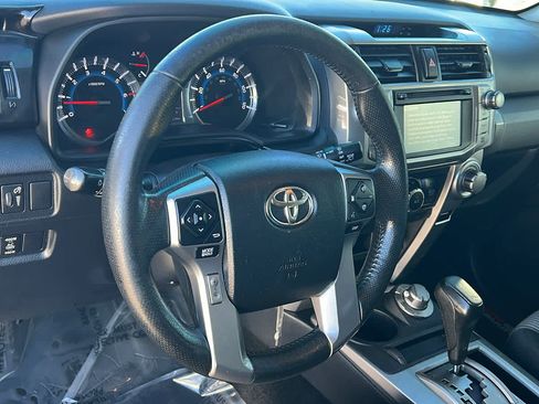 Used 2018 Toyota 4Runner SR5 image 10