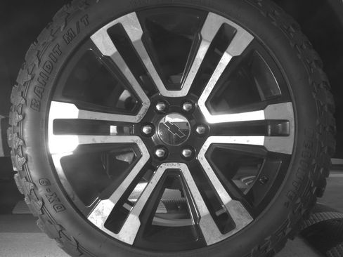 Used 2018 Chevrolet Tahoe Premier RWD image 11