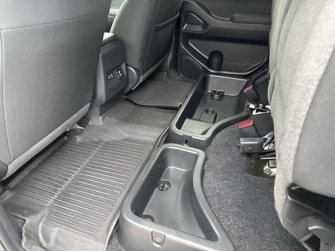 Used 2024 Nissan Frontier PRO-4X w/ Pro Convenience Package image 19