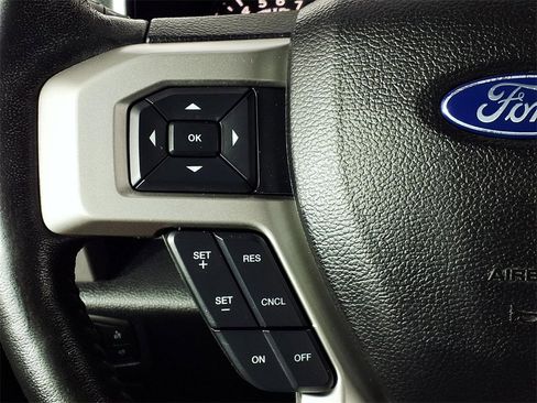 Used 2017 Ford F150 Lariat image 19