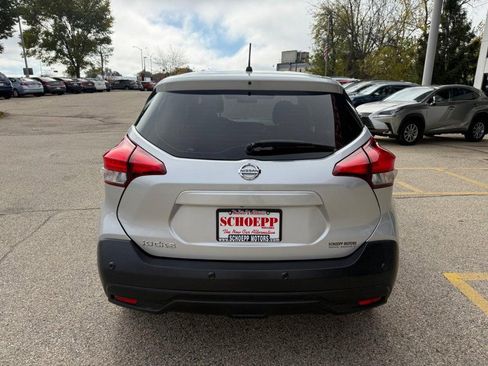 Used 2020 Nissan Kicks S image 6