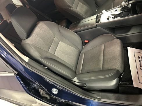 Used 2025 Nissan Rogue SV FWD image 23