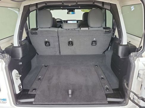 Used 2024 Jeep Wrangler Unlimited Sahara image 35