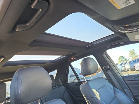 Used 2018 Mercedes-Benz GLE 350 image 16